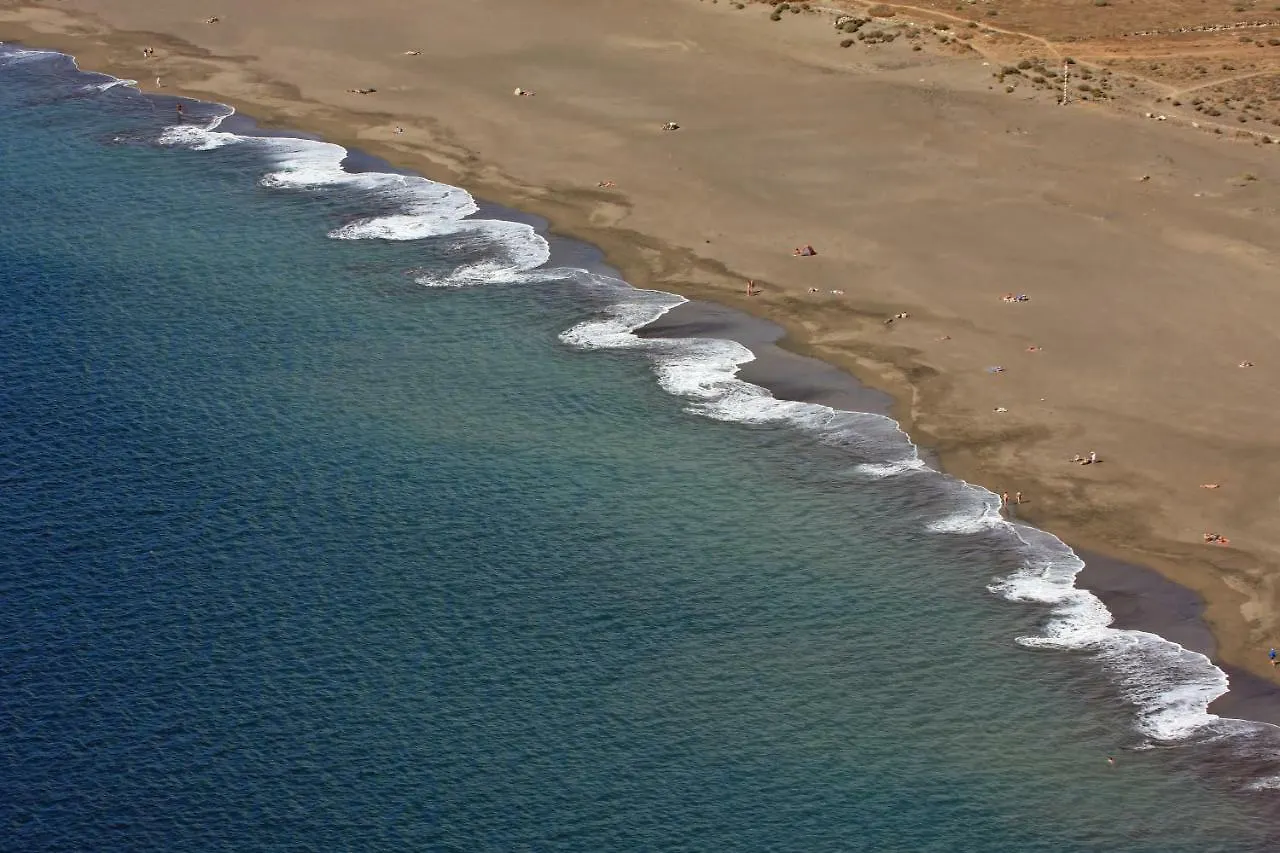 Apartment Sota 3 By Rentmedano Beach Front, Spectacular Ocean Views, Parking, Wifi El Médano Spanien